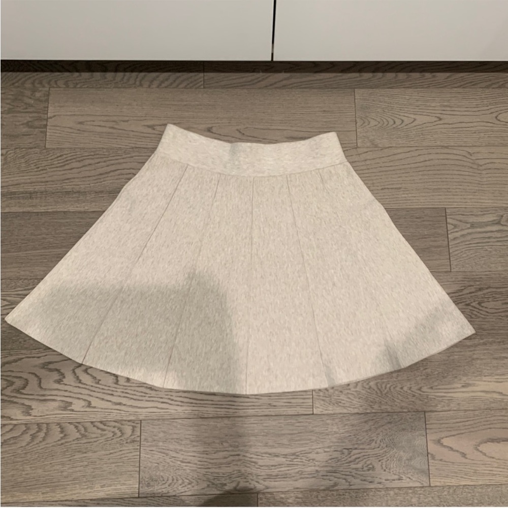 Women’s pleated knit club Monaco skirt